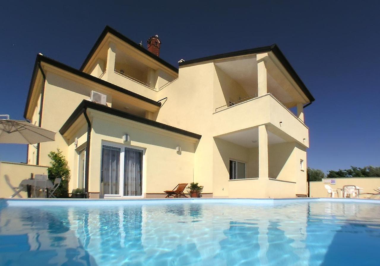 Vila Bicikleta Istra Peroj Buitenkant foto